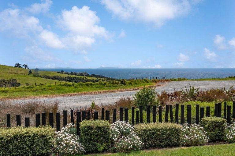 Photo of property in 28 Matheson Bush Road, Leigh, 0985