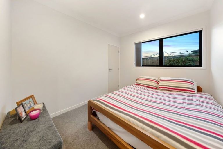 Photo of property in 32 Parkhaven Drive, Rosehill, Papakura, 2113