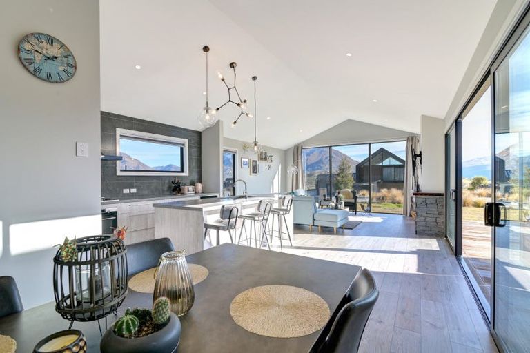 Photo of property in 19 Glenfiddich Road, Jacks Point, Queenstown, 9371