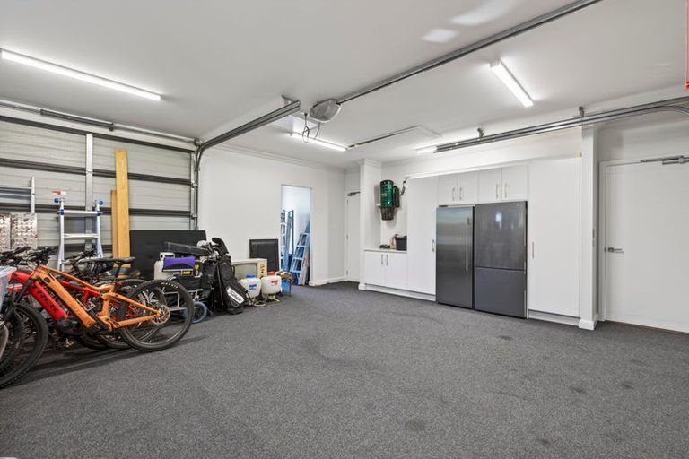 Photo of property in 5 Tupuhi Place, Highlands Park, New Plymouth, 4312