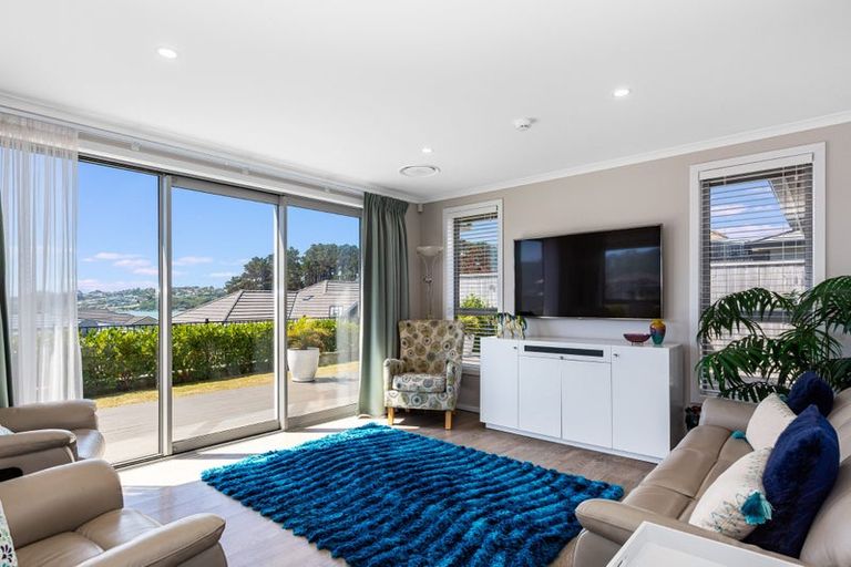 Photo of property in 5 Margaret Shields Avenue, Aotea, Porirua, 5024