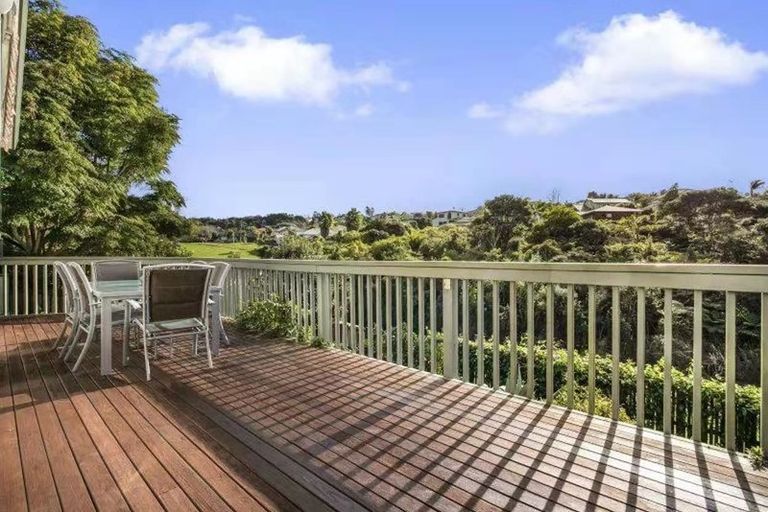 Photo of property in 10 Carnmore Place, Torbay, Auckland, 0630