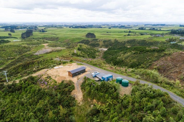 Photo of property in 323 Ngahere Park Road, Turitea, Palmerston North, 4472