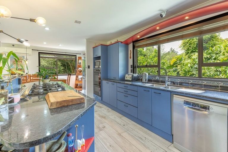 Photo of property in 44 Coroglen Avenue, Birkenhead, Auckland, 0626