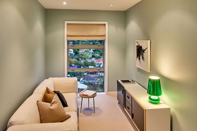 Photo of property in 4 Wilmore Way, Lowry Bay, Lower Hutt, 5013