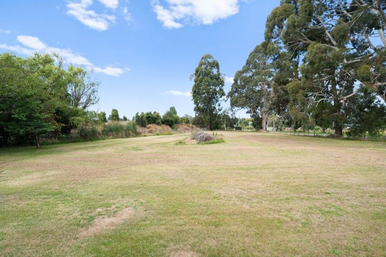 Photo of property in 74 Waimakariri Road, Harewood, Christchurch, 8051