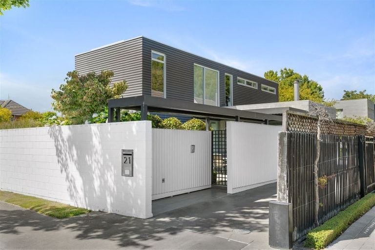 Photo of property in 21 Weka Street, Fendalton, Christchurch, 8041