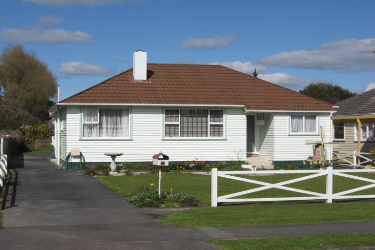 Photo of property in 13 Bull Street, Bulls, 4818