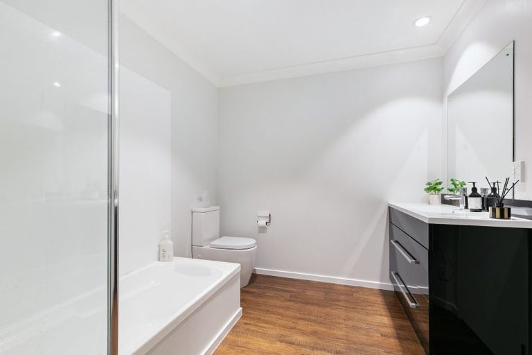 Photo of property in 15 Birkhall Grove, Strathmore Park, Wellington, 6022