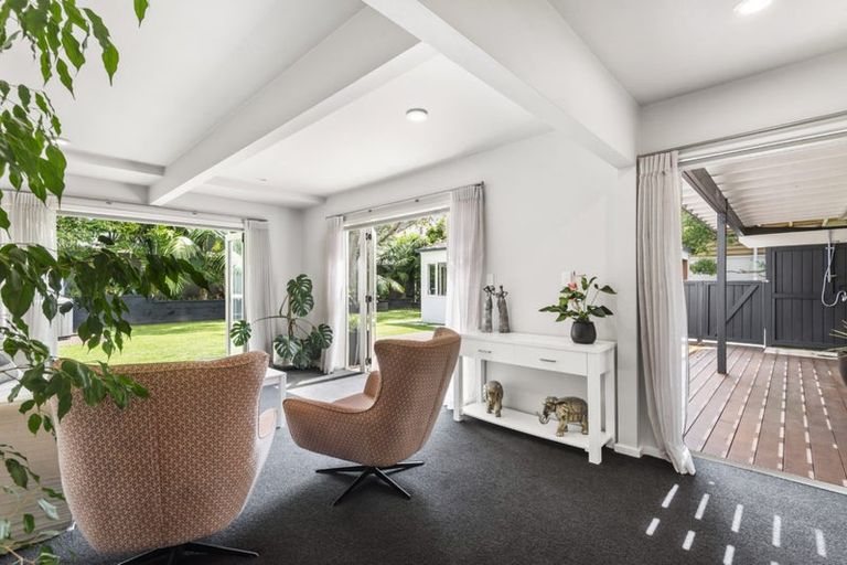 Photo of property in 24 Muritai Road, Milford, Auckland, 0620