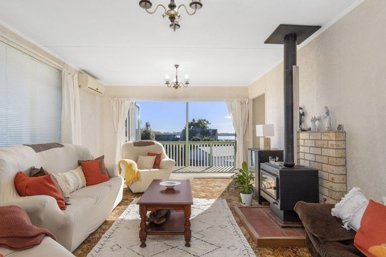 Photo of property in 14 Rangataua Street, Welcome Bay, Tauranga, 3112