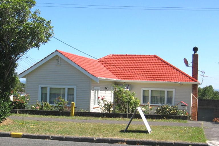 Photo of property in 43 Balmain Road, Birkenhead, Auckland, 0626