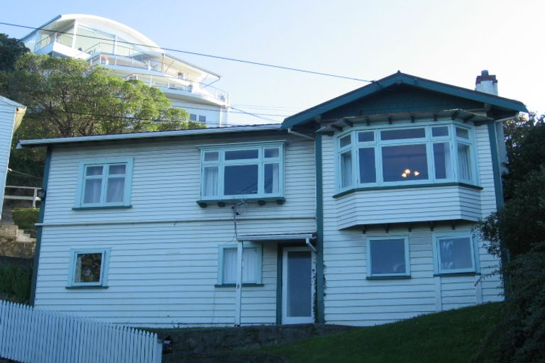Photo of property in 2 Robieson Street, Roseneath, Wellington, 6011