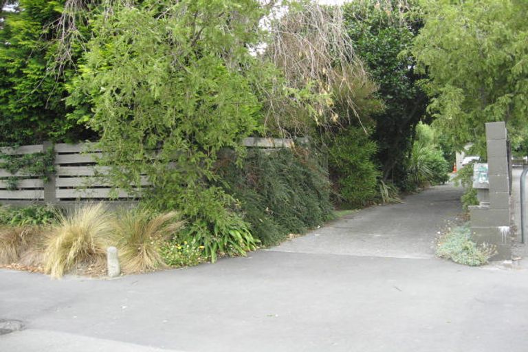 Photo of property in 84 Suva Street, Upper Riccarton, Christchurch, 8041