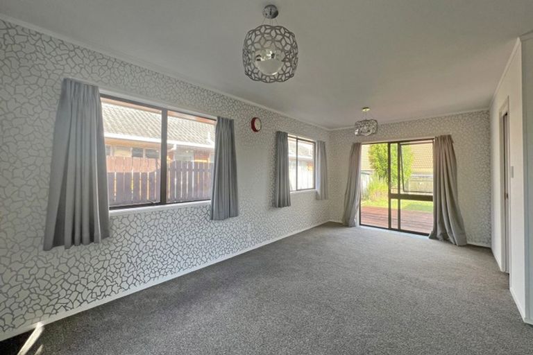 Photo of property in 1/25 Millhouse Drive, Northpark, Auckland, 2013