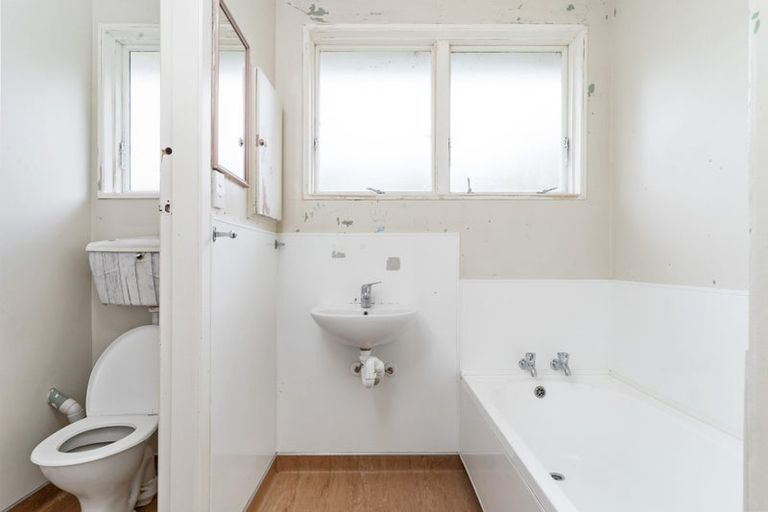 Photo of property in 22 Besant Place, Avondale, Christchurch, 8061