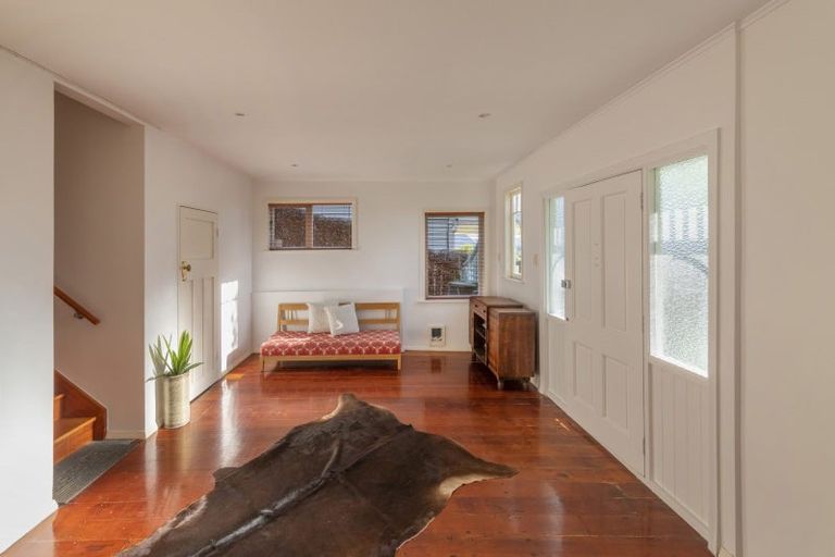 Photo of property in 24 Totara Road, Miramar, Wellington, 6022