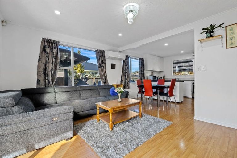 Photo of property in 2/98a Tilford Street, Woolston, Christchurch, 8062