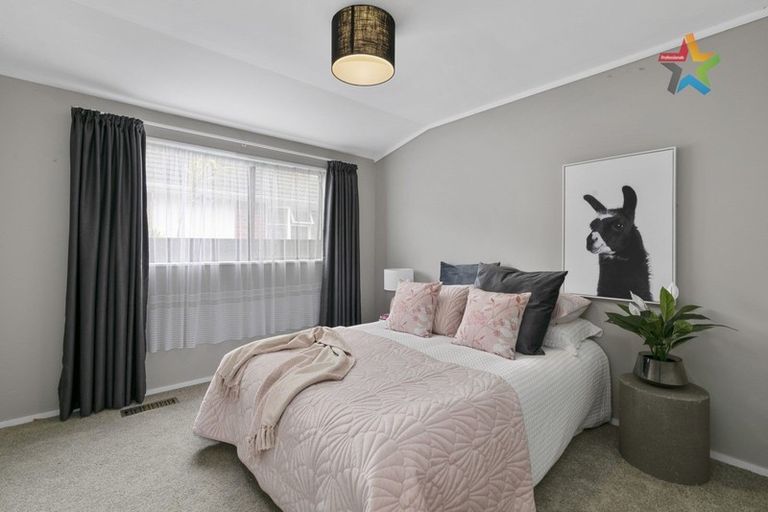 Photo of property in 60 Guthrie Street, Waterloo, Lower Hutt, 5011