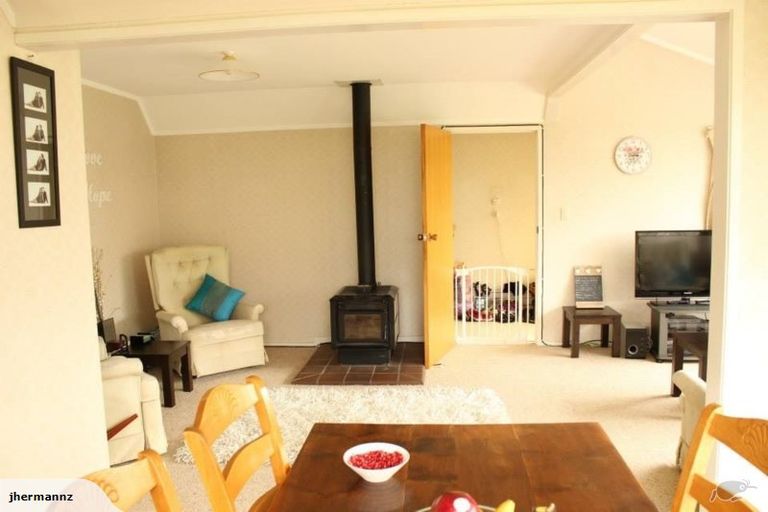 Photo of property in 39 Uxbridge Road, Mellons Bay, Auckland, 2014