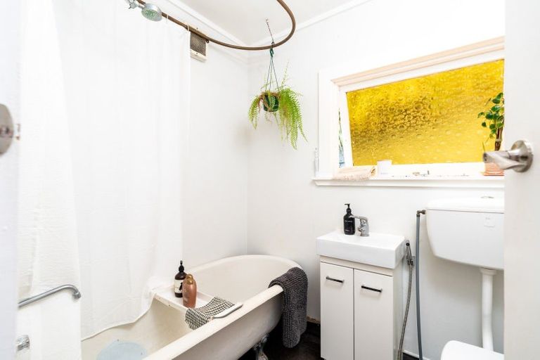 Photo of property in 287 Ohiro Road, Brooklyn, Wellington, 6021