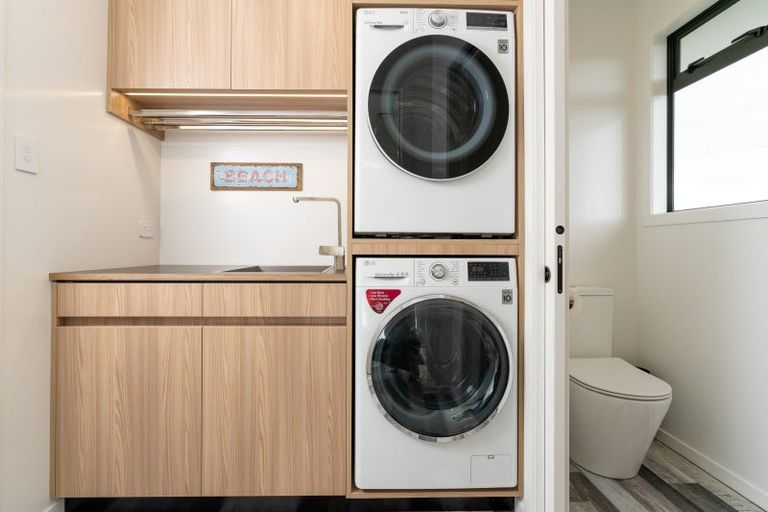 Photo of property in 8b Government Road, Raglan, 3225