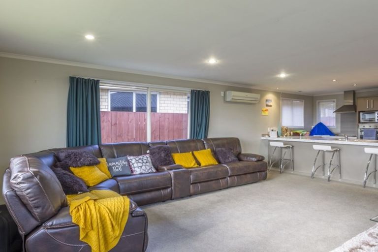 Photo of property in 6 Raddington Way, Huntington, Hamilton, 3210