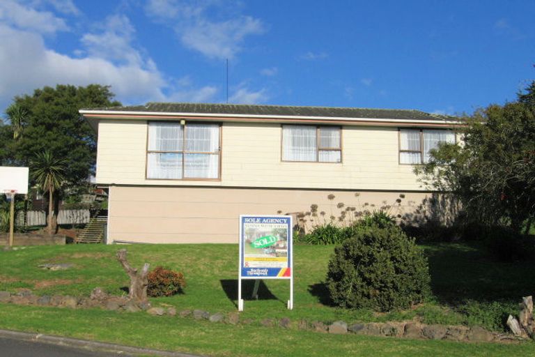 Photo of property in 13a Mataura Place, Clover Park, Auckland, 2019