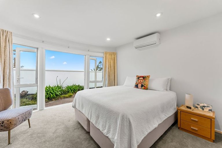 Photo of property in 1/14 Bournemouth Terrace, Murrays Bay, Auckland, 0630