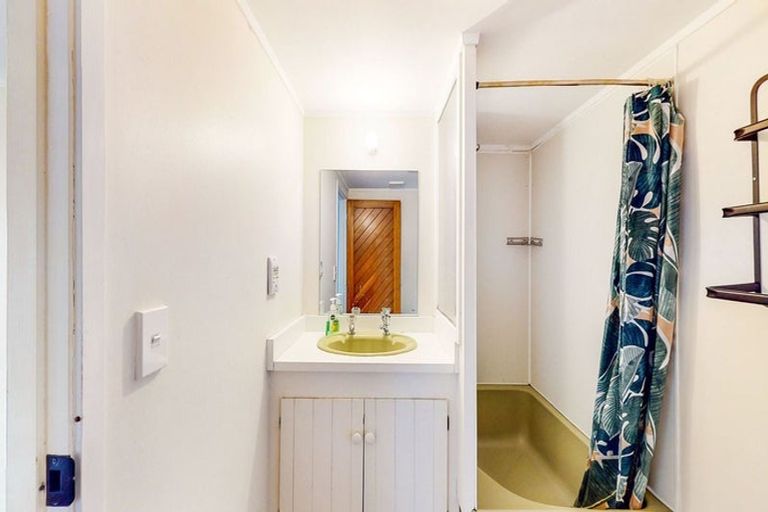 Photo of property in 91 Black Rock Road, Newlands, Wellington, 6037