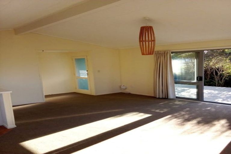 Photo of property in 12 Mountainview Terrace, Otaki Beach, Otaki, 5512