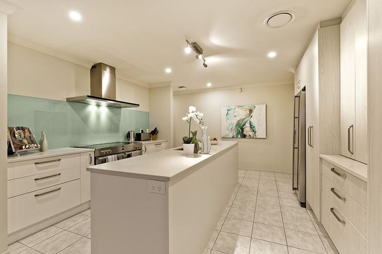 Photo of property in 36 Sapperton Drive, Henderson, Auckland, 0612