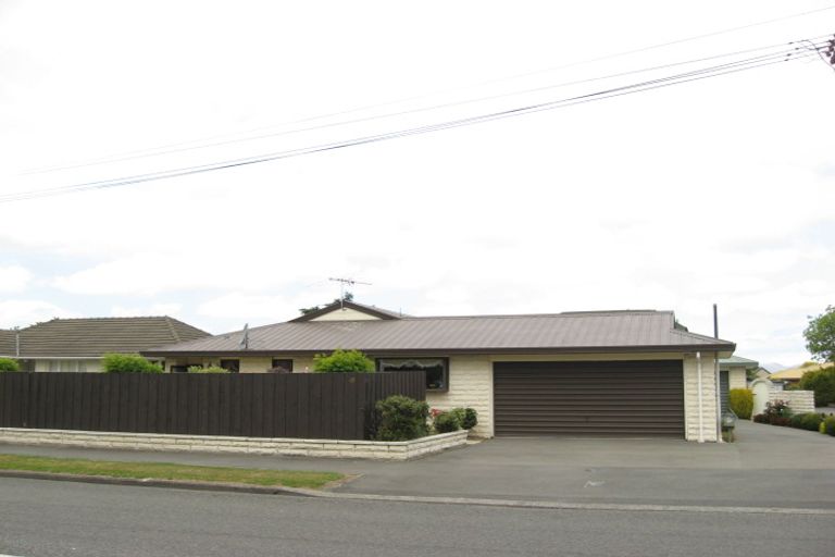 Photo of property in 12a Withells Road, Avonhead, Christchurch, 8042