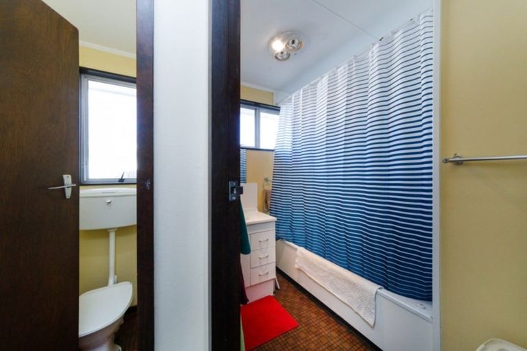 Photo of property in 110 Apollo Parade, Milson, Palmerston North, 4414