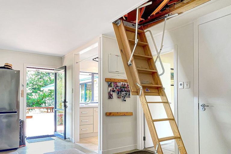 Photo of property in 21 Edkins Road, Kerikeri, 0230