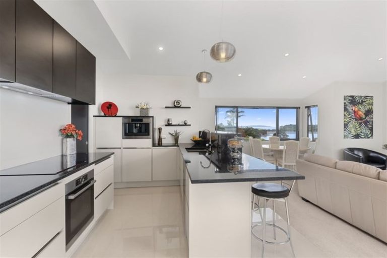 Photo of property in 7 Pacific Parade, Army Bay, Whangaparaoa, 0930