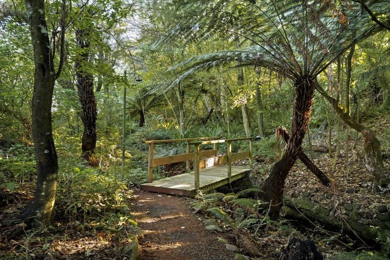 Photo of property in 52 Saint Leonards Drive, Saint Leonards, Dunedin, 9022