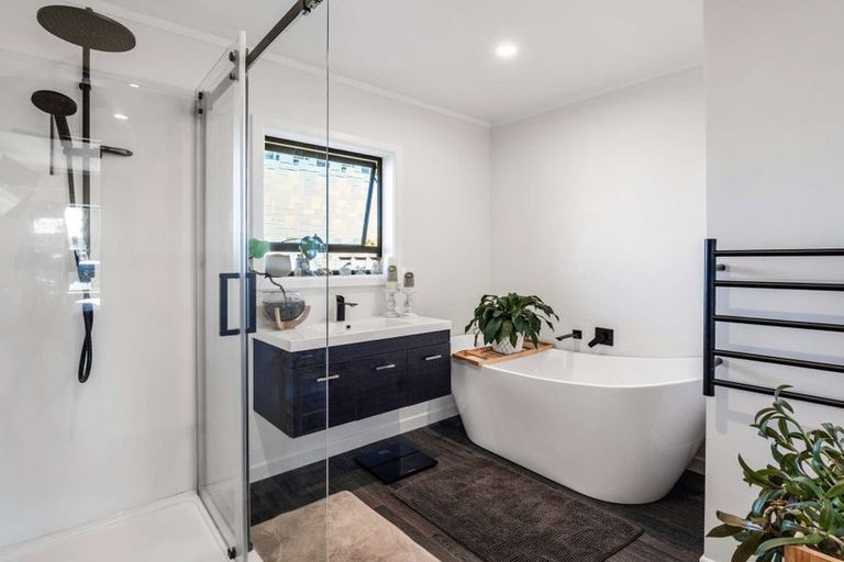 Photo of property in 1 Mathew Street, Dannevirke, 4930