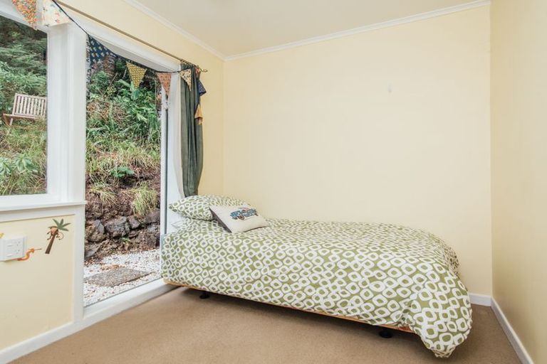 Photo of property in 103 Laingholm Drive, Laingholm, Auckland, 0604