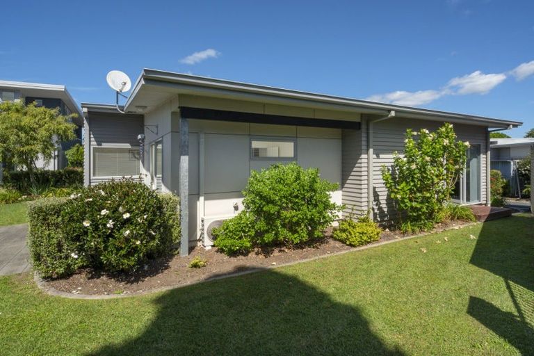 Photo of property in 20 Tory Way, Omokoroa, 3114