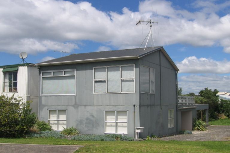 Photo of property in 19 Hinemoa Road, Waihi Beach, 3611