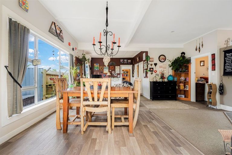 Photo of property in 125a King Street, Hikurangi, 0114