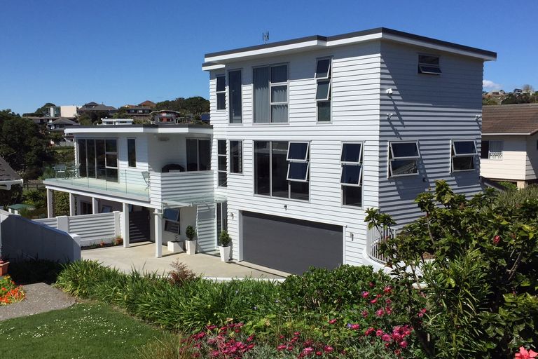 Photo of property in 95 Hebron Road, Waiake, Auckland, 0630