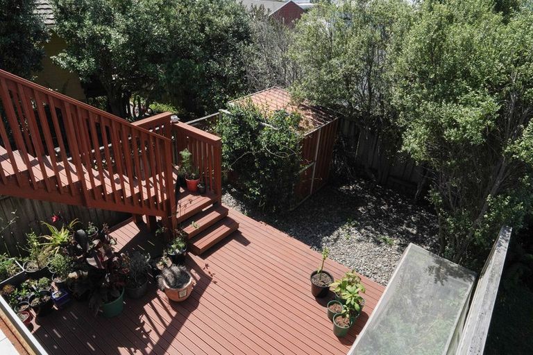 Photo of property in 1/143a Wiseley Road, West Harbour, Auckland, 0618