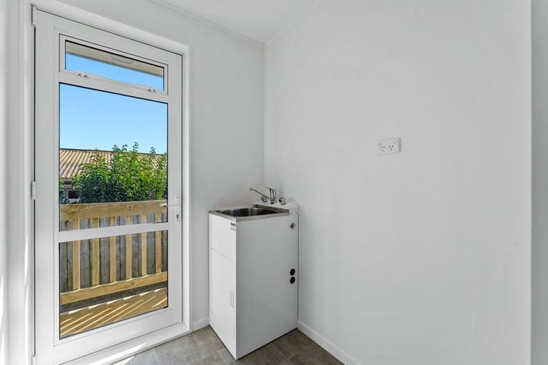 Photo of property in 13a Springs Road, Parakai, 0830