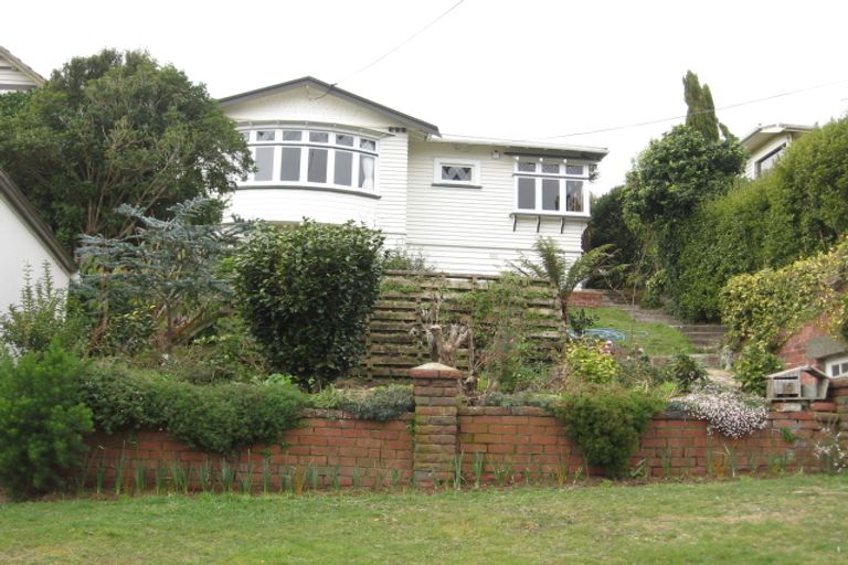 Photo of property in 15 Burrows Avenue, Karori, Wellington, 6012