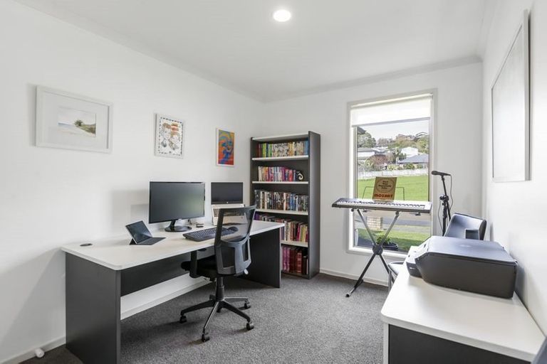 Photo of property in 10 Barwick Place, Stanmore Bay, Whangaparaoa, 0932