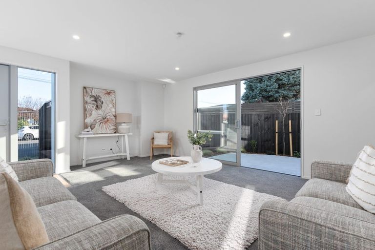 Photo of property in 2/40 Vagues Road, Northcote, Christchurch, 8052