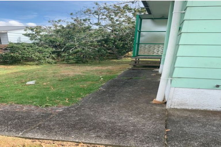 Photo of property in 2/1 Matua Place, Clendon Park, Auckland, 2103