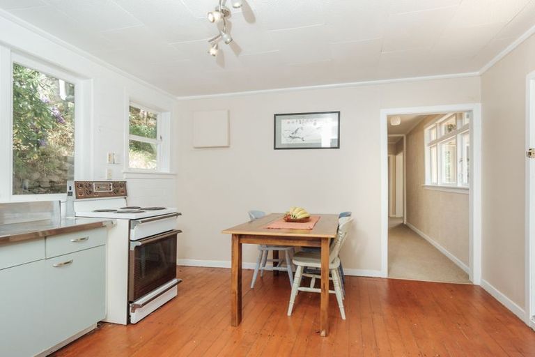 Photo of property in 103 Laingholm Drive, Laingholm, Auckland, 0604